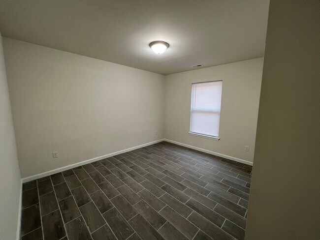 Foto del edificio - 3 Bedroom 2 Bath 2 car garage Home on 5 acres