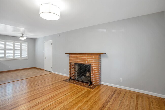 Building Photo - 2017 Janice Ave