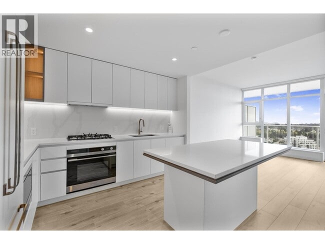 Building Photo - 720 Farrow St