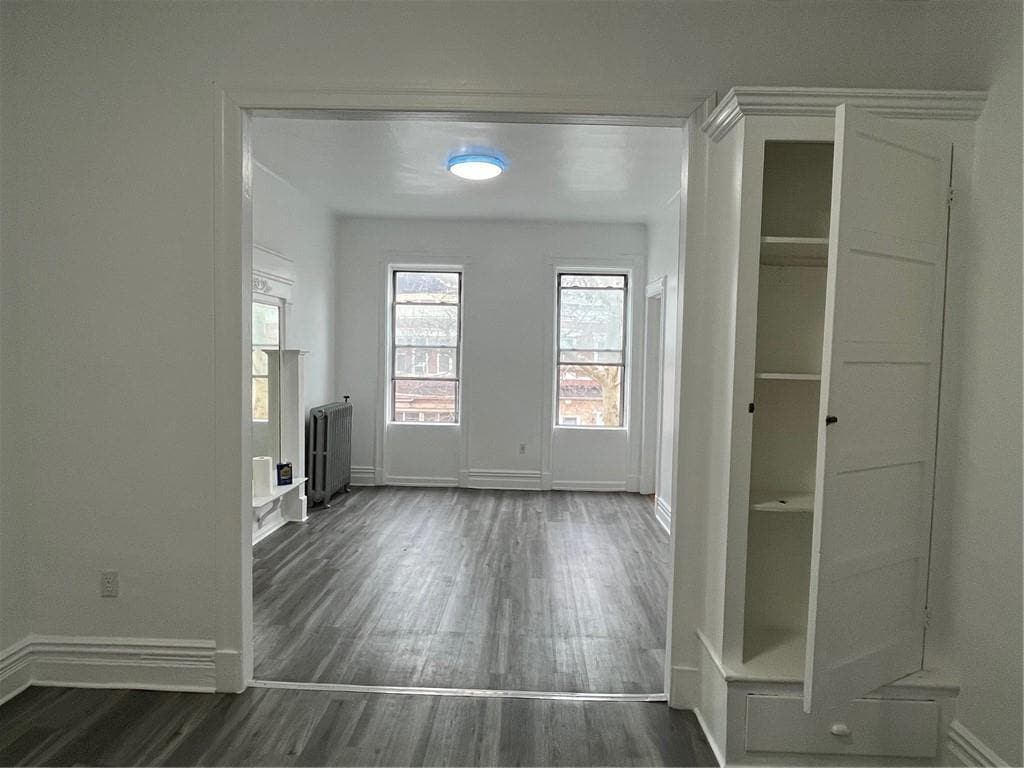 Primary Photo - 266 E 32nd St