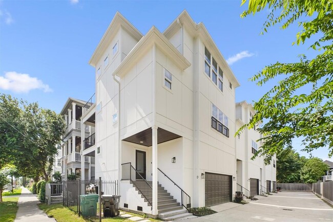 Building Photo - 1421 W 23rd St
