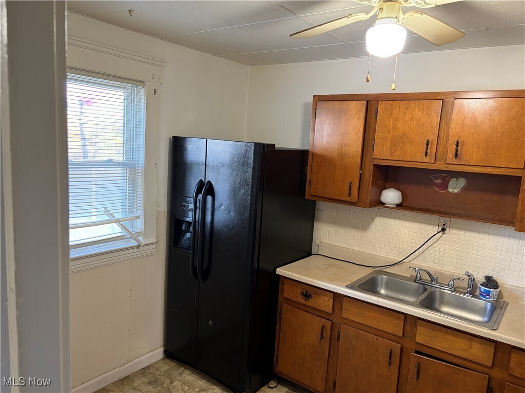 3653 W 46th St Cleveland, OH 44102 – photo 4