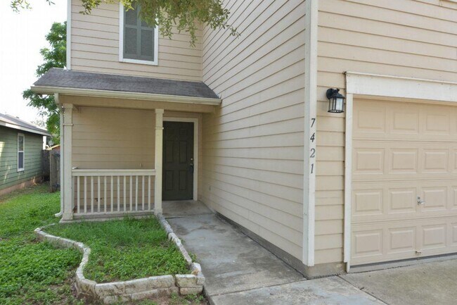 Foto del edificio - 7421 Elk Pass Dr