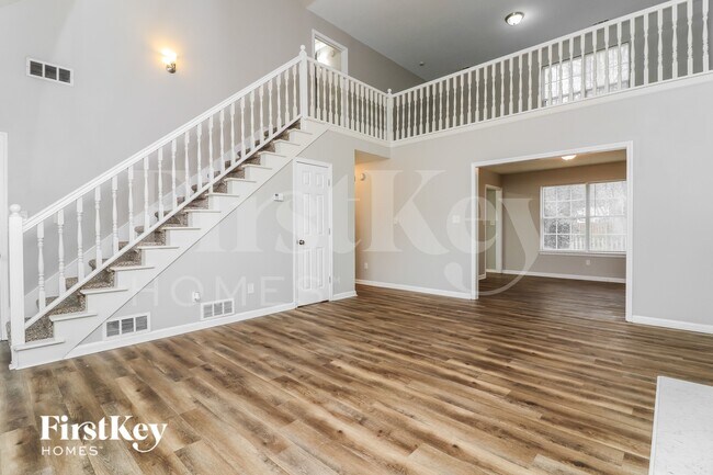 Foto del edificio - 5001 Rose Ct SE