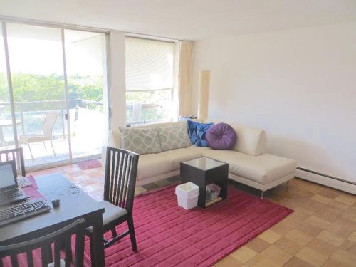 Foto del edificio - 60 Babcock St