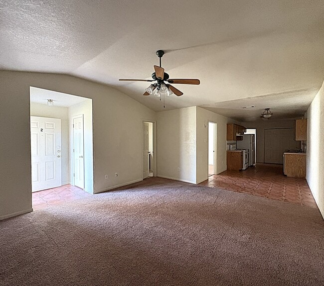 Building Photo - 1002 W Avenue B