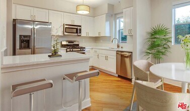 Building Photo - 348 Hauser Blvd