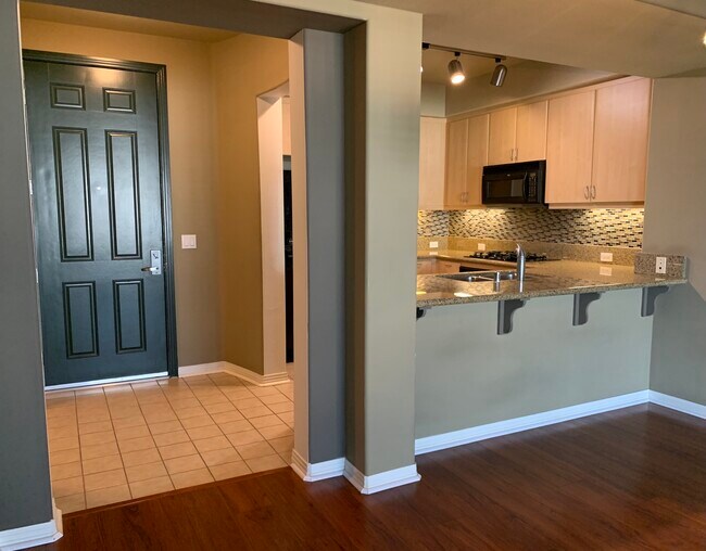 Foto del edificio - 8355 Station Village Ln
