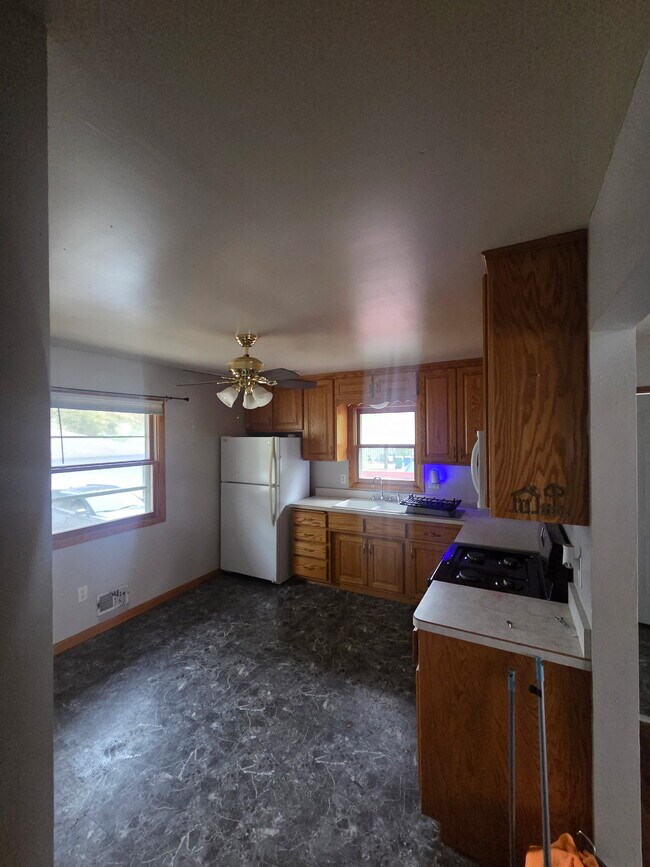 Foto del edificio - 4573 Main St NE