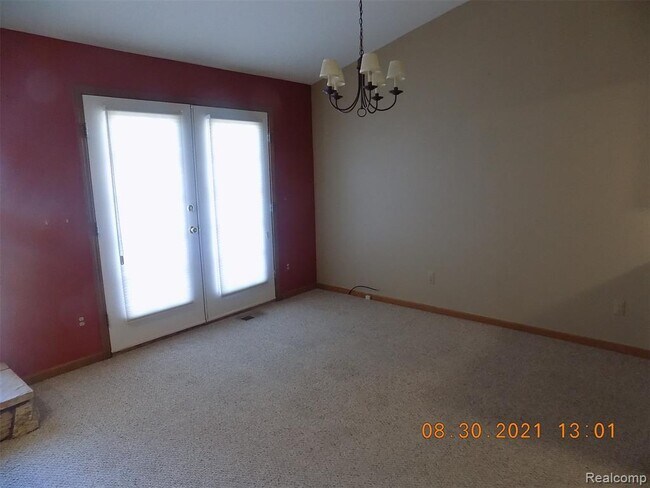 Building Photo - 16635 Dawn Dr