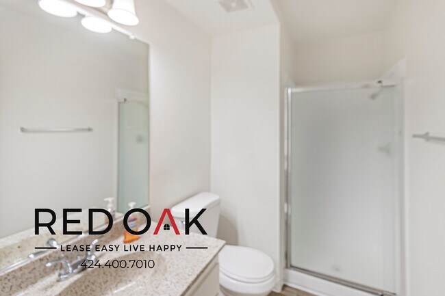 Building Photo - Fabulous One Bedroom with Lots of Natural ...