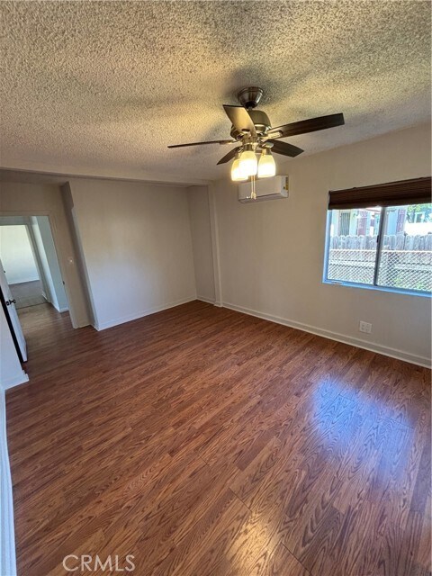 Foto del edificio - 646 W Belmont St