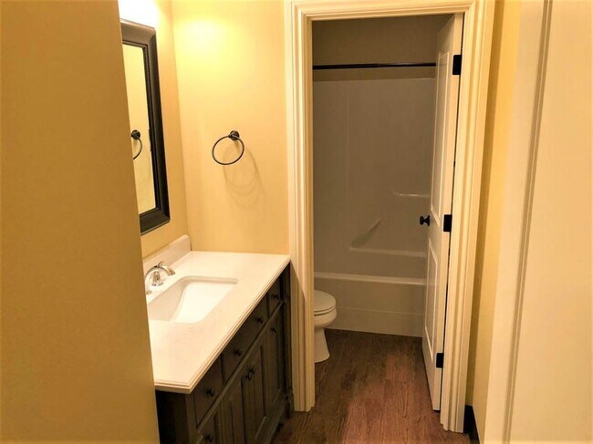 Foto del edificio - 4 Bed 4 bath Close to OSU