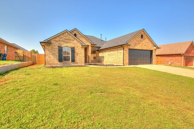Foto del edificio - 3 bed 2 bath great house