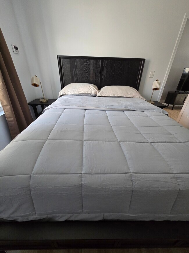 Foto del edificio - 2504 El Sol Ave