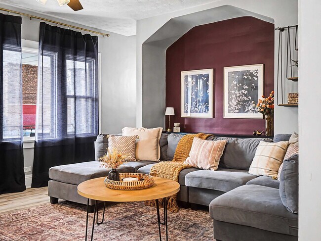 Foto del edificio - 3457 W 128th St