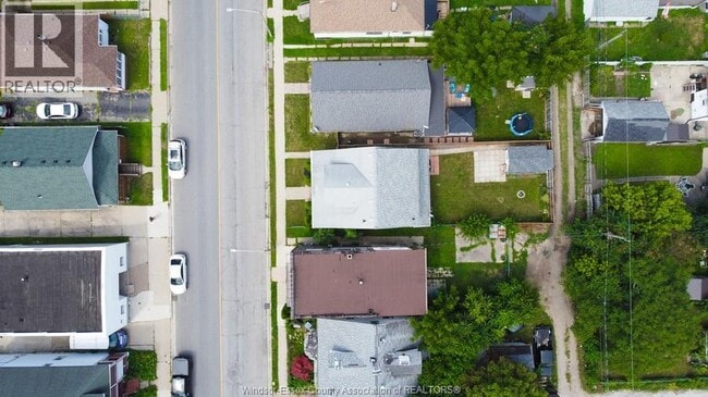 Building Photo - 1620 Drouillard Rd