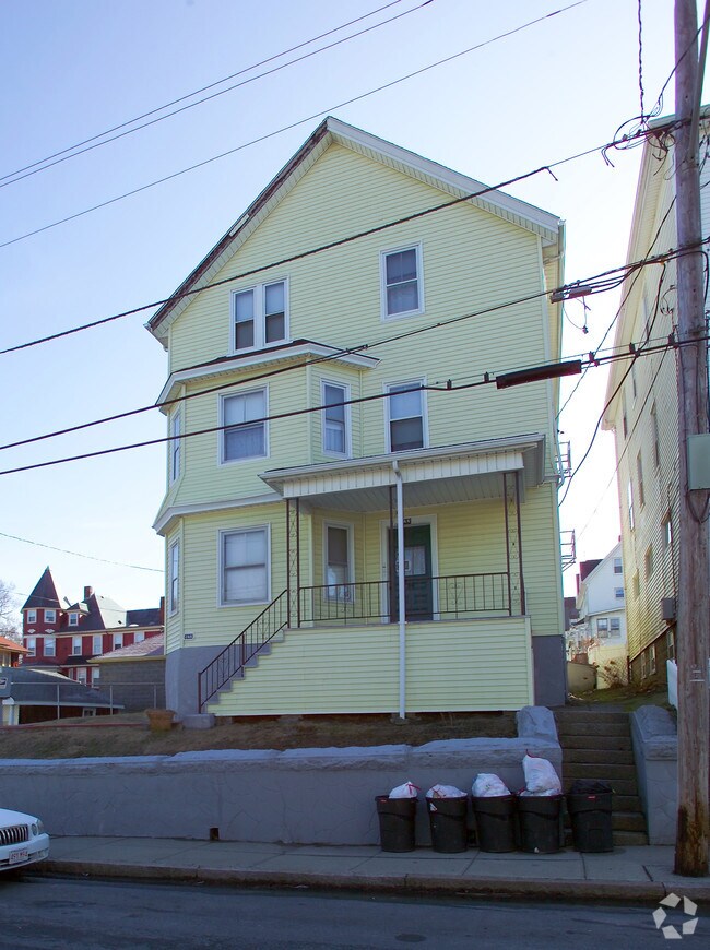 Building Photo - 520-522 S Almond St