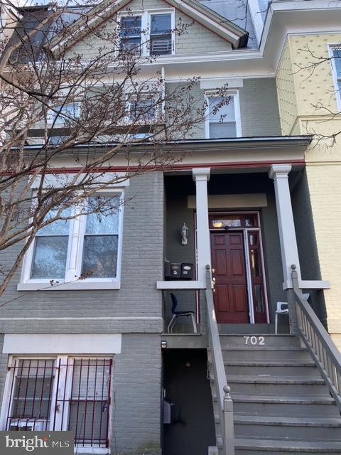 Building Photo - 702 Quincy St NW