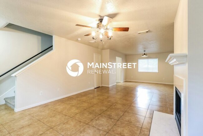 Foto del edificio - 4 Bedroom Pet-Friendly Home in PORTER, TX with Main Street Renewal