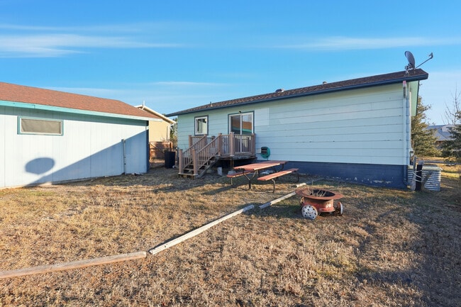 Foto del edificio - 1731 Sharp Dr