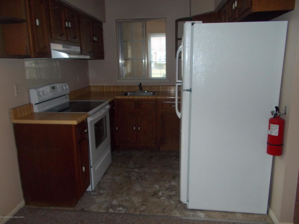 Building Photo - 12A Canton Dr