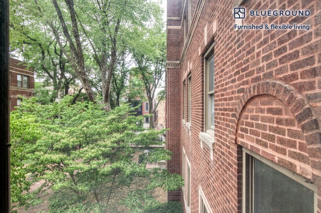 Foto del edificio - 841 W Barry Ave