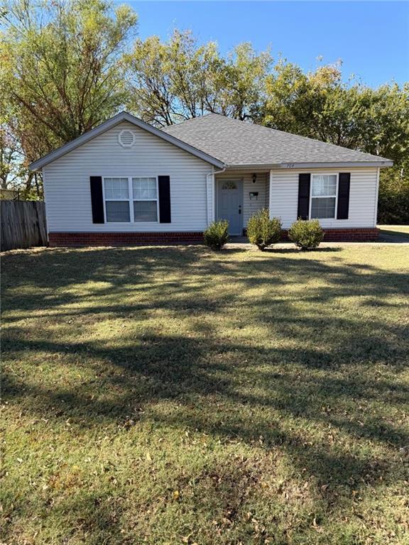 704 N Ctr St, Bentonville, AR 72712 House Rental in Bentonville, AR