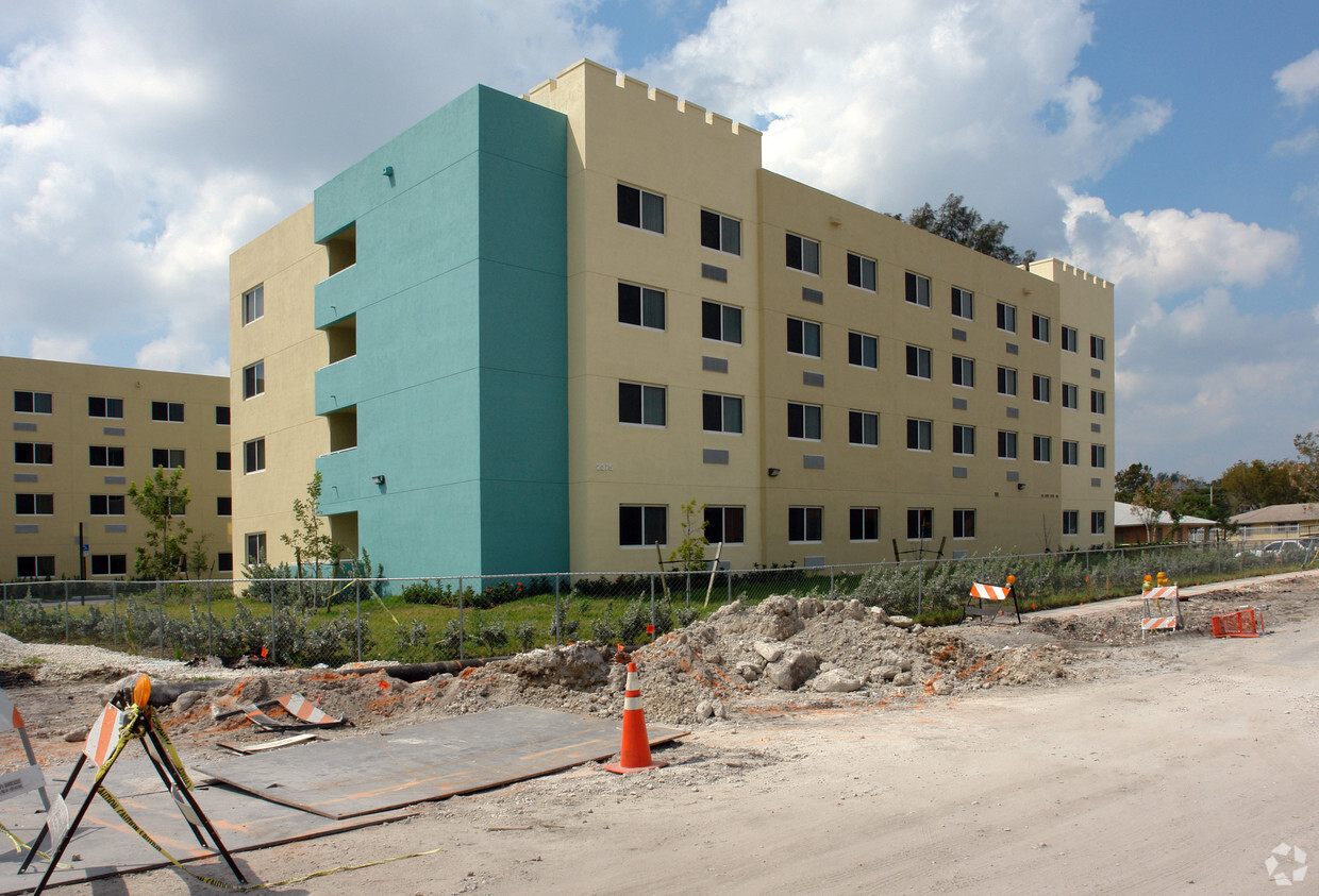 Foto principal - Royal Palm Apartments