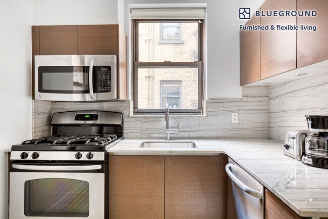 Foto del edificio - 252 E 61st St