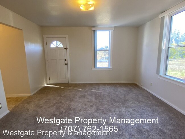 Foto del edificio - 1 br, 1 bath House - 860 W. Sierra Avenue
