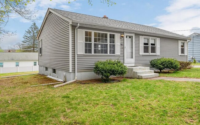 Building Photo - 270 Thibeault Ave