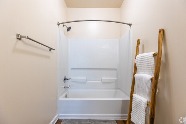 Building Photo - Palisades at Howell Road