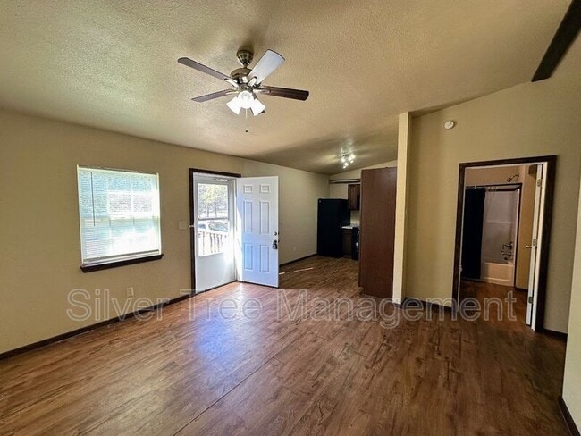 Building Photo - 358 Brighton Oaks Dr