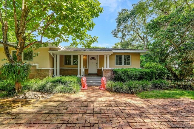 Building Photo - 6255 SW 92nd St
