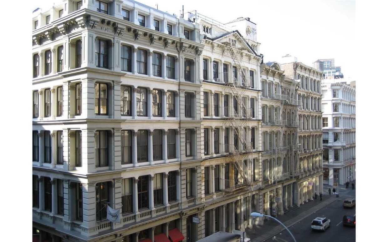 Primary Photo - 450 Broome St