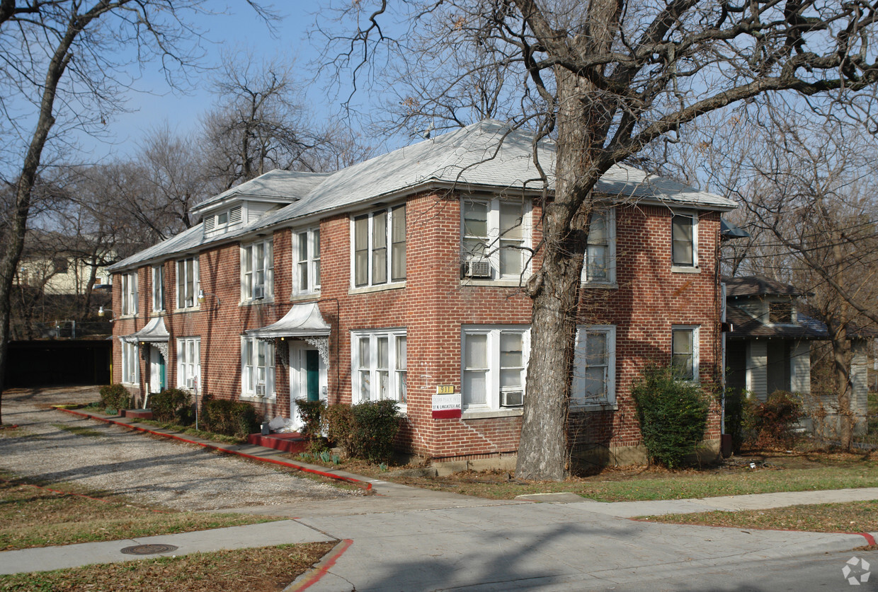 Building Photo - Pecan Place Apartments