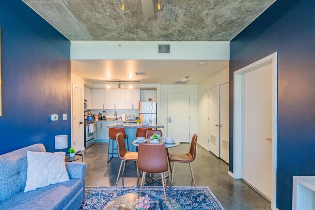 Foto del edificio - 333 E Roosevelt St