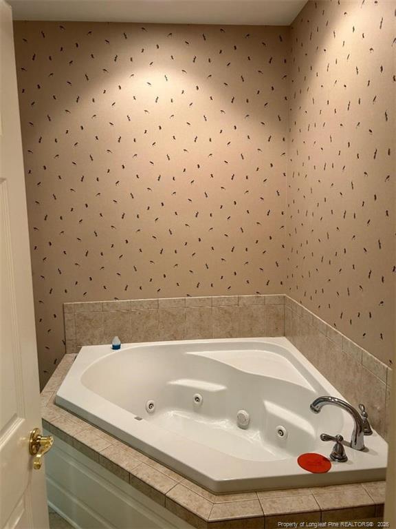 Foto del edificio - 4890 Independence Dr