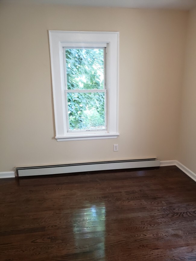 Foto del edificio - 476 N Maple Ave