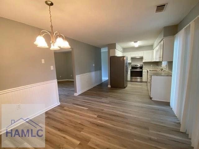 Building Photo - 300 Robinson Loop