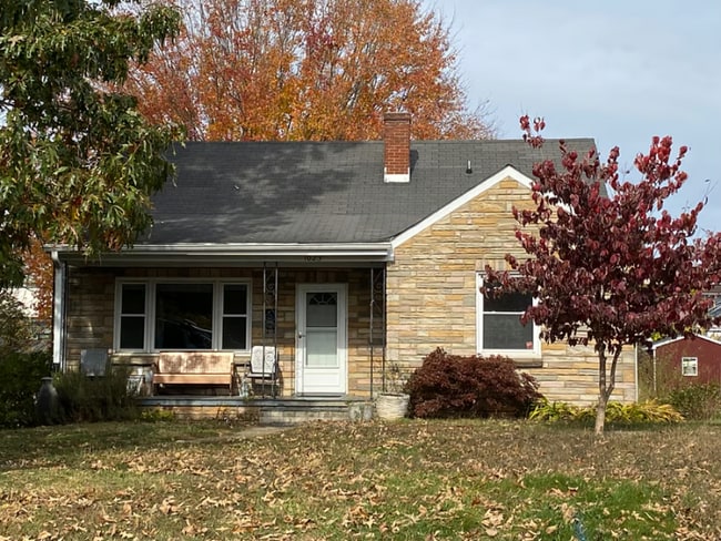 Photo - 1023 Forest Hills Ave House