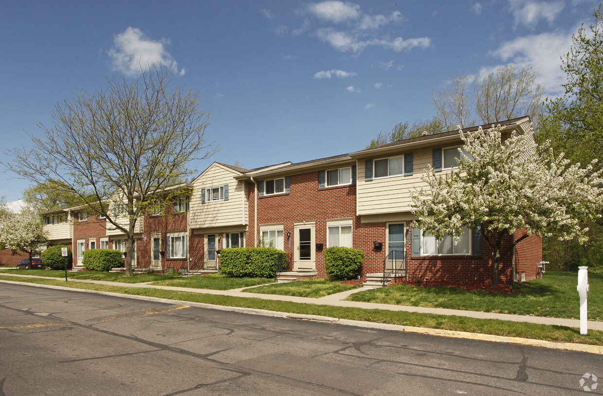 Primary Photo - Wellesley Townhomes Cooperative