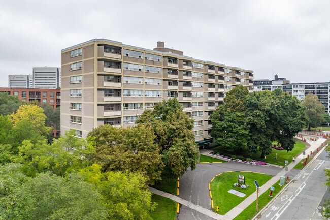 Building Photo - 48 Grenoble Drive