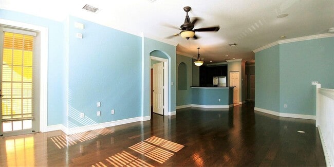 Building Photo - 127 Seagrape Dr