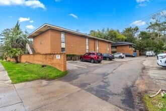 Building Photo - 457 White Dr