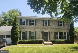 Building Photo - 10323 Snowpine Way