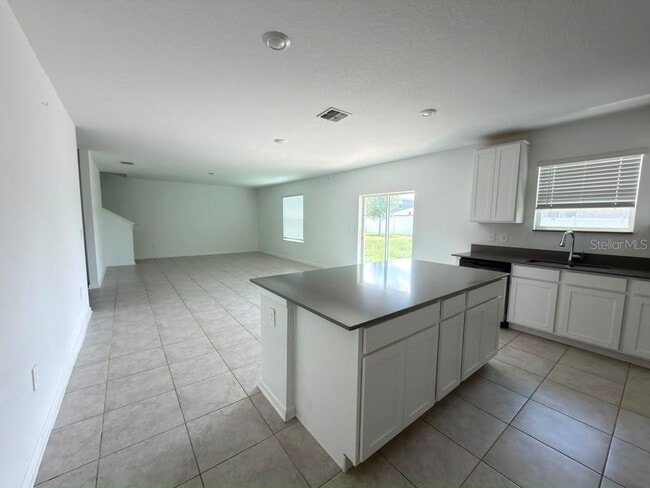 Building Photo - 1062 John Jacob Rd