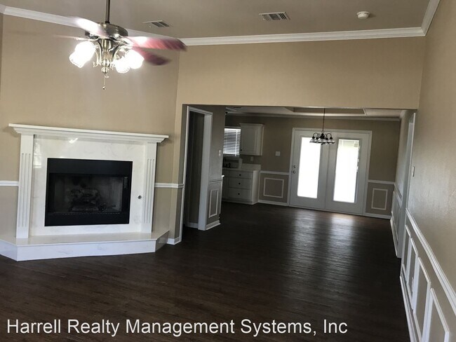 Foto del edificio - 3 br, 2 bath House - 402 Hurst