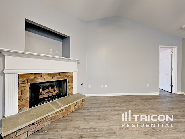 Foto del edificio - 640 Fairgreen Trail
